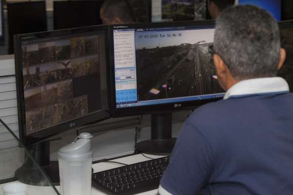 Com auxílio do Videomonitoramento da SSPDS, suspeita de receptar moto roubada é presa