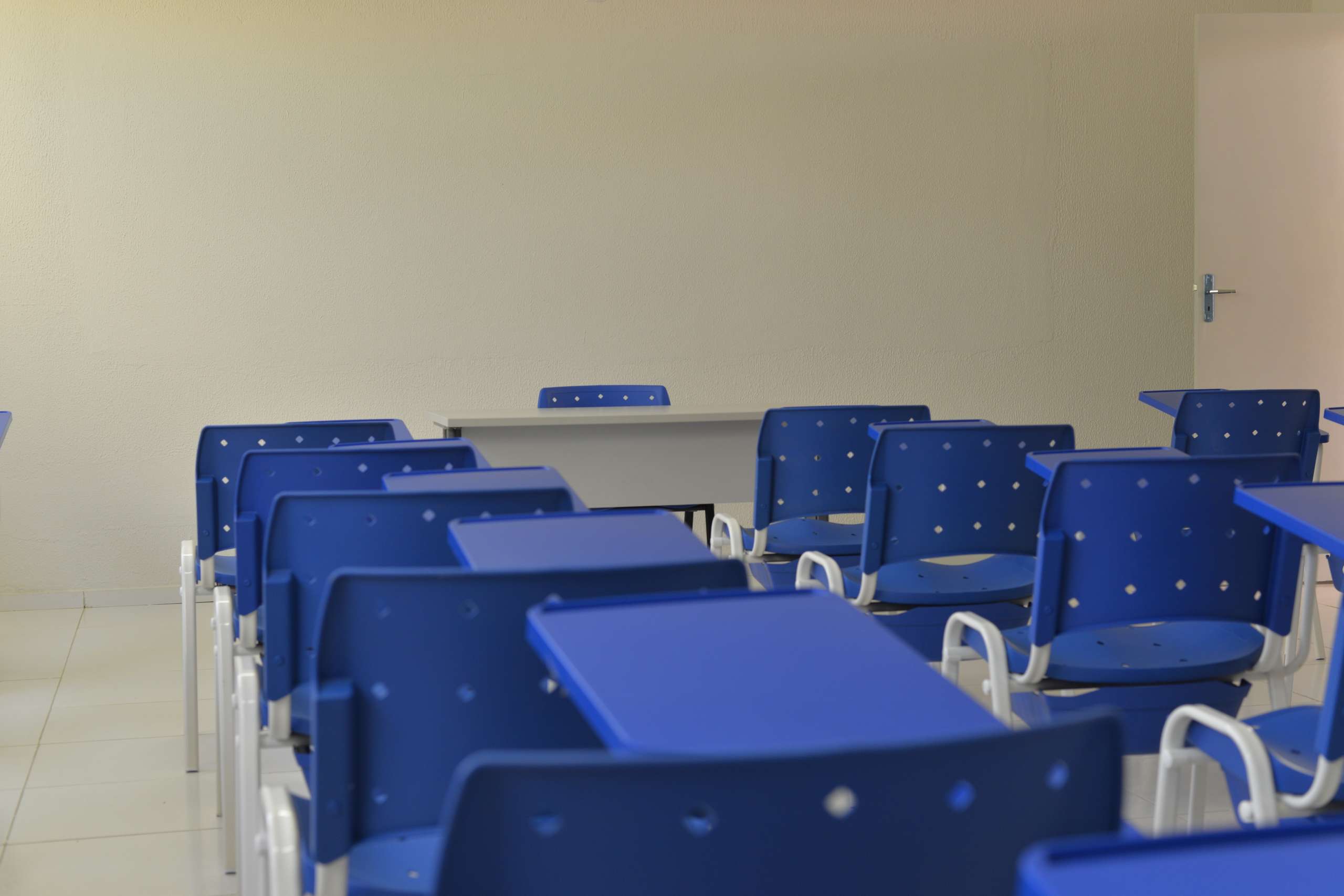 Maior concurso para docente da Uece tem pontos de estudos publicados no Diário Oficial