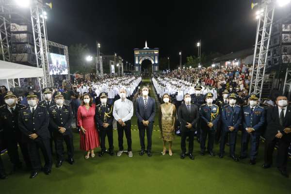 Em dia histórico, quase 2 mil policiais e bombeiros militares são promovidos em três solenidades em três diferentes regiões do Ceará
