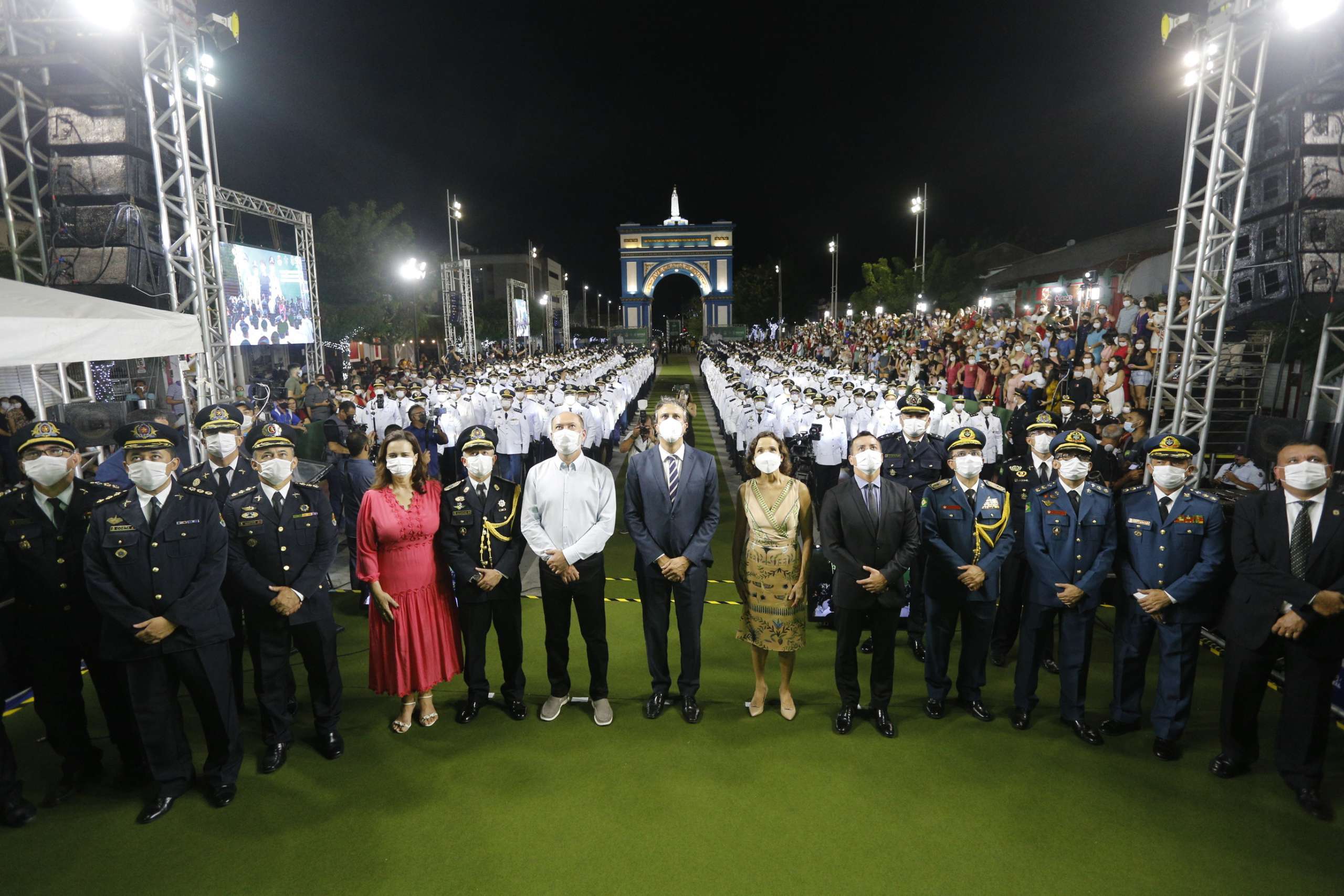 Em dia histórico, quase 2 mil policiais e bombeiros militares são promovidos em três solenidades em três diferentes regiões do Ceará