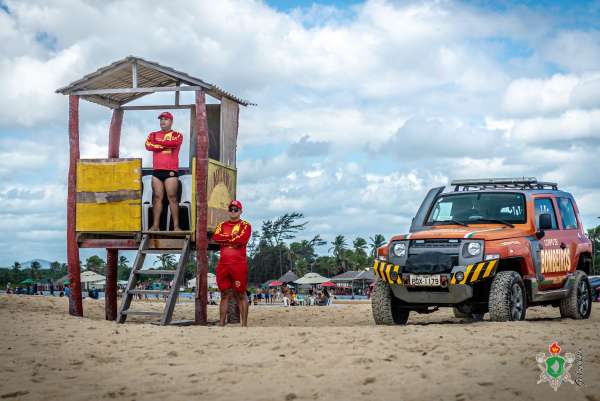 No Dia do Guarda-Vidas, SSPDS homenageia profissionais do Corpo de Bombeiros que atuam no Ceará