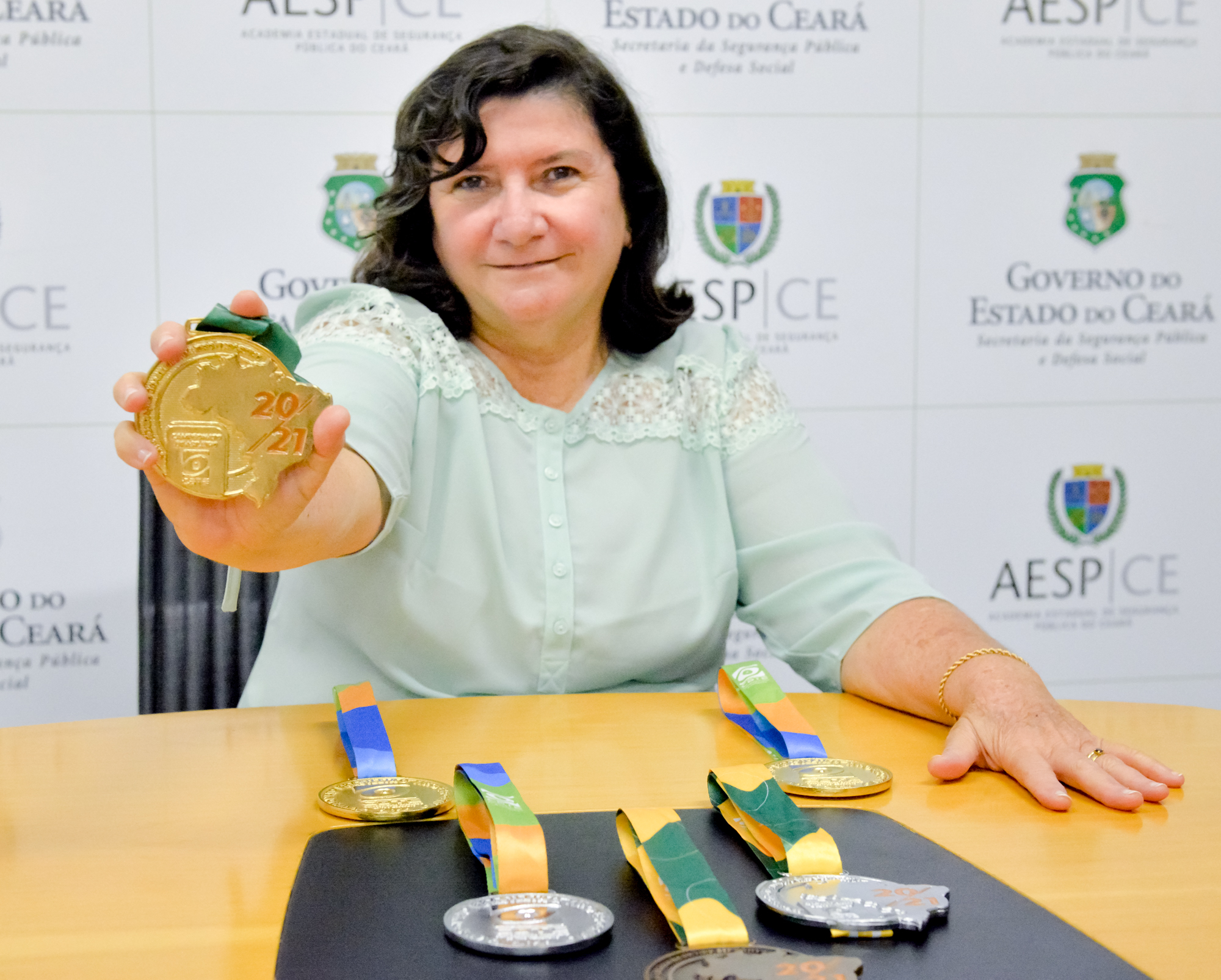 Instrutora de tiro da Aesp conquista medalha de ouro no Campeonato Brasileiro CAR/PST/RF