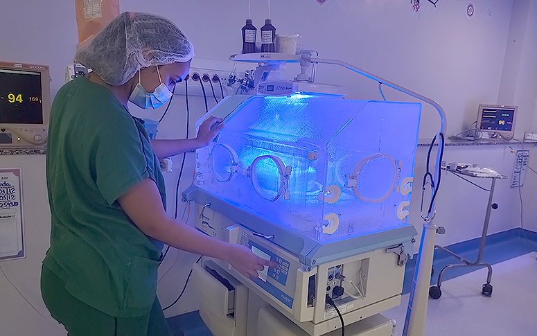HRN desenvolve ações para prevenir queda de temperatura em bebês da sala de parto à admissão na UTI Neonatal