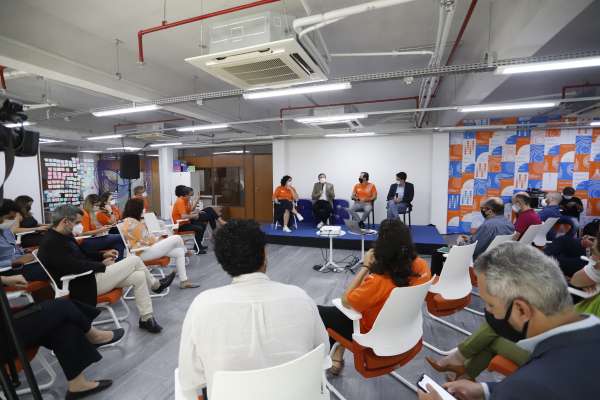 Íris comemora 2 anos de entregas e realizações com foco no cidadão