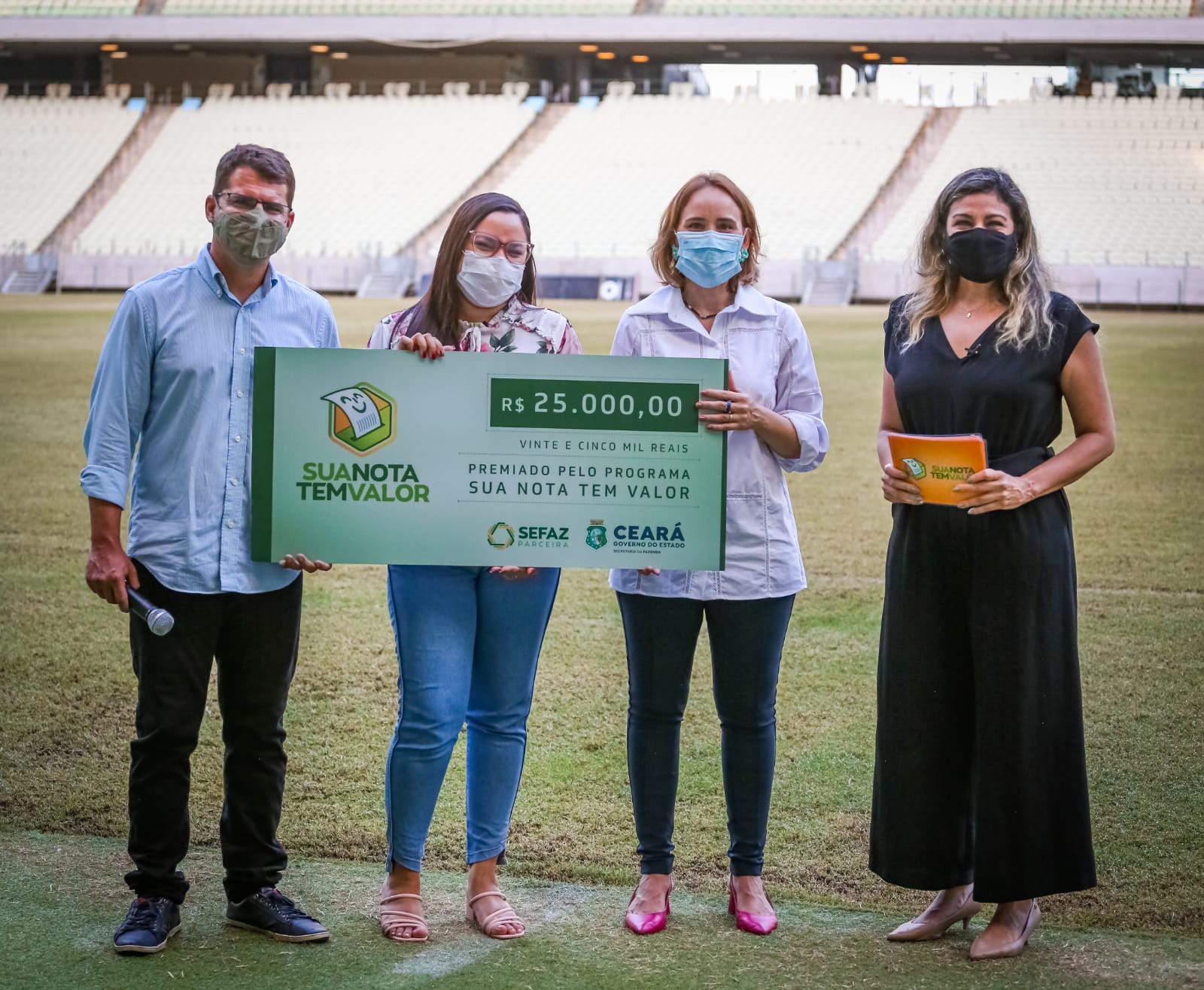 Sua Nota Tem Valor entrega prêmio de R$ 25 mil do último sorteio do ano