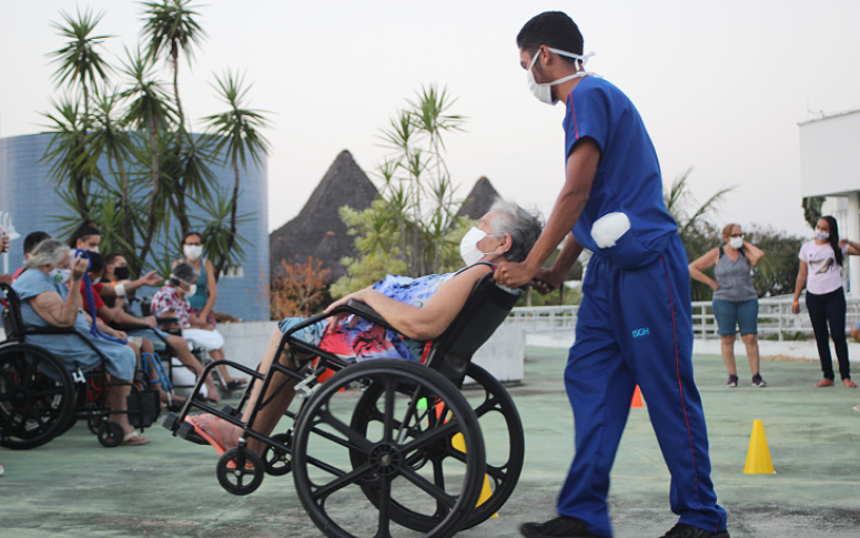 Um percurso pelos seis meses da Casa de Cuidados do Ceará
