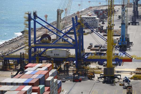 Movimentação de contêineres atinge marca histórica em 2021 no Porto do Pecém