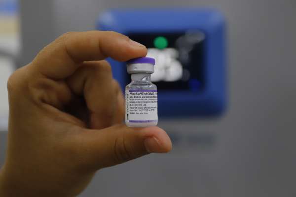 Ceará recebe mais de 317 mil doses para reforço na vacinação contra Covid-19