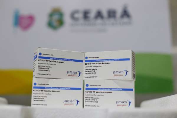 Mais de 44 mil doses da Janssen chegam para reforçar a imunização dos cearenses