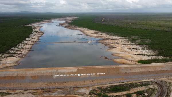 Governo do Ceará inaugura Barragem Amarelas para beneficiar produtores rurais e moradores de Beberibe e Fortim