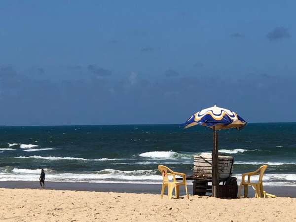 Novo boletim da Semace aponta 15 trechos balneáveis na orla fortalezense