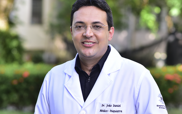 Nova onda da pandemia acende alerta para cuidados com a saúde mental