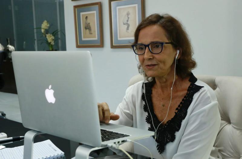 Izolda Cela participa da abertura da Jornada Pedagógica dos municípios de Milhã, Ararendá e Canindé