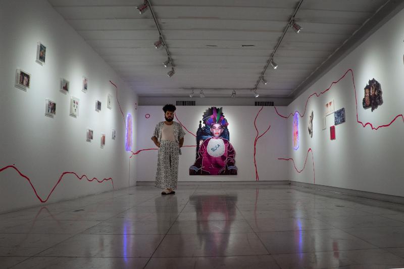 Com passagem pelos programas formativos da Escola, MDias Preto é premiado e faz primeira exposição individual em MG