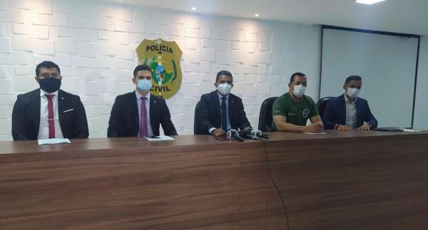 Polícia Civil apreende sete armas e uma granada e captura grupo criminoso na Caucaia