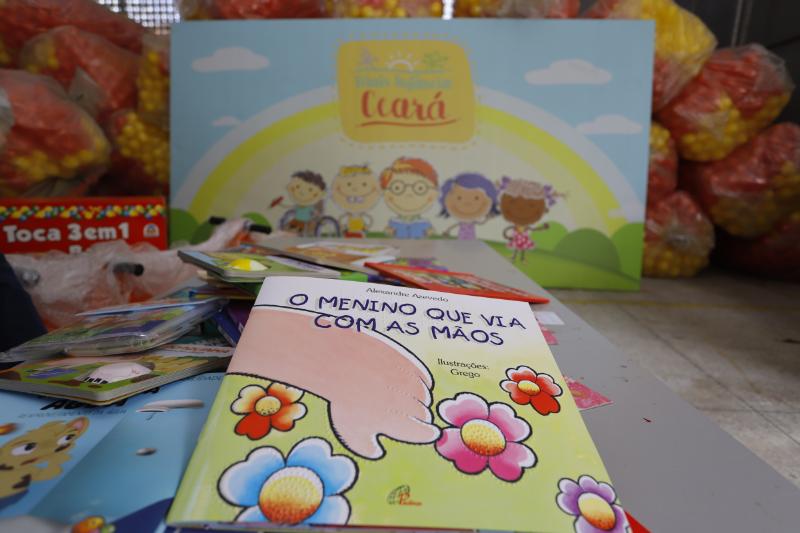 Novos kits de brinquedocreches são entregues a 23 municípios cearenses