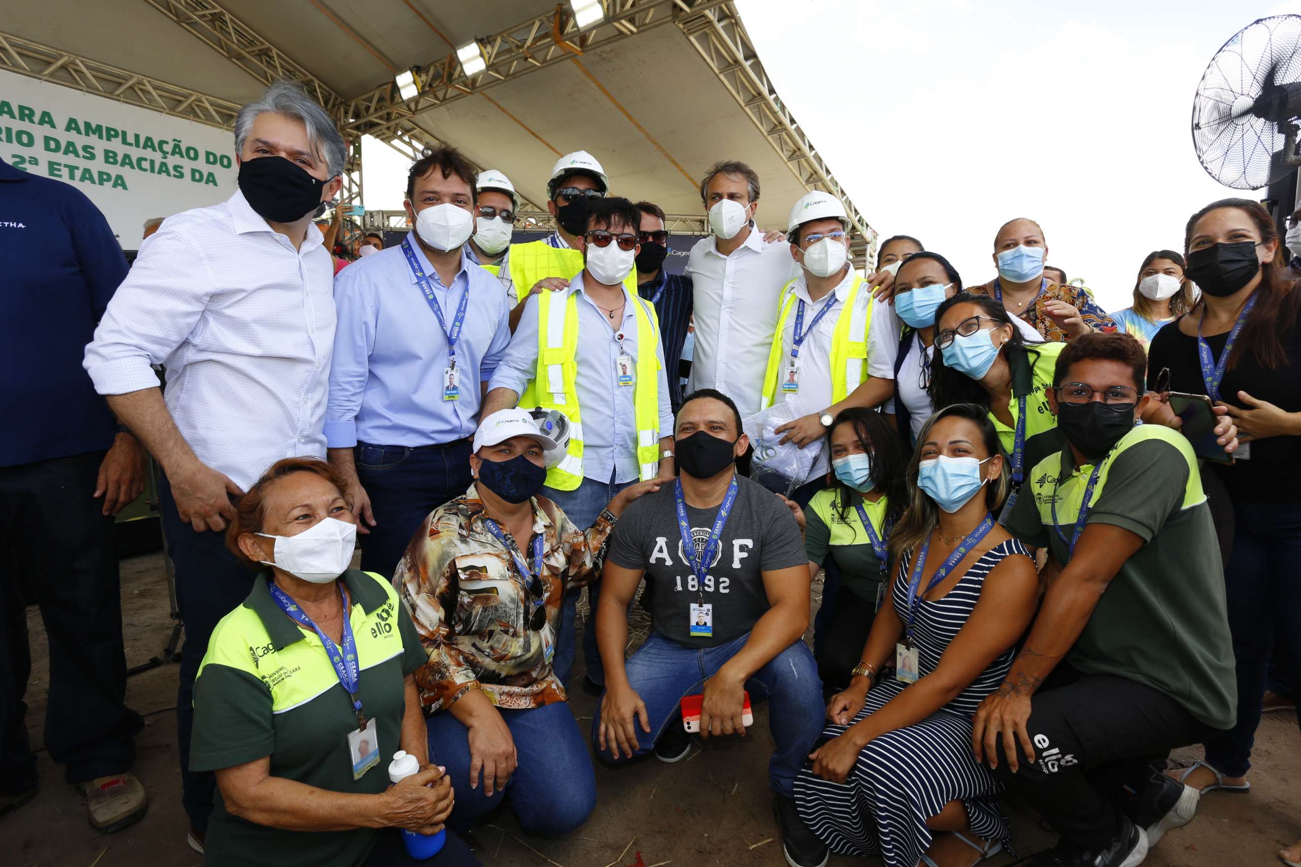 Ampliação da rede de esgoto em oito bairros de Fortaleza vai beneficiar mais de 100 mil pessoas