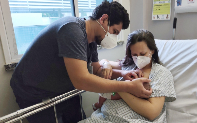 Nascer sem pressa: parturiente relata experiência de segundo parto vaginal no Hospital Regional Norte