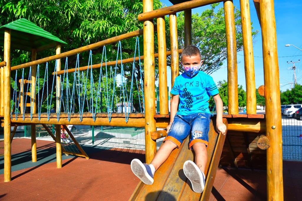 Com entregas nos municípios de Arneiroz, Beberibe e Ipaporanga, Ceará chega a 169 brinquedopraças