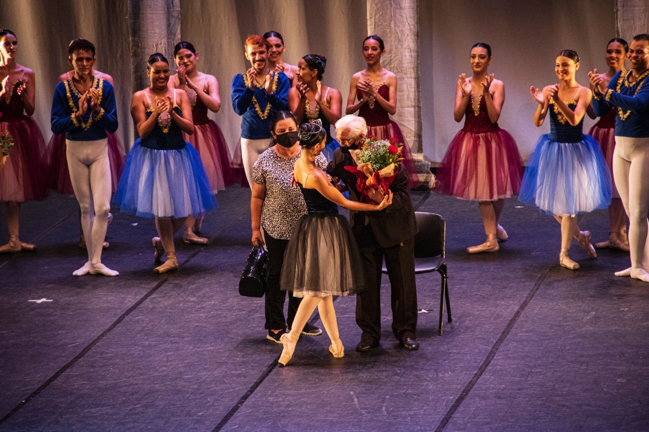 Hugo Bianchi é homenageado no mês da dança no Cineteatro São Luiz