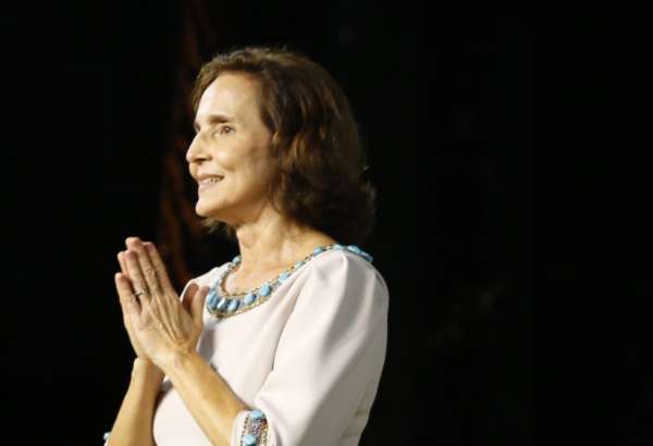 Izolda Cela se torna a primeira mulher a assumir o Governo do Ceará