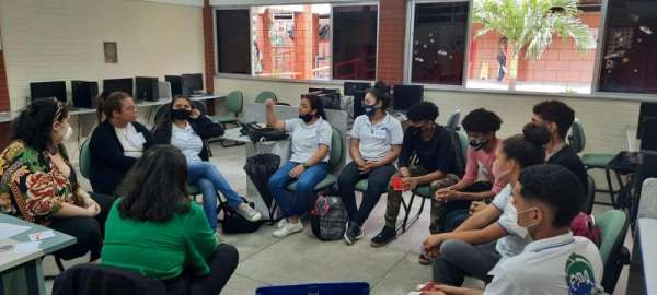 Rodas de conversas nas escolas potencializam o protagonismo dos jovens e a prevenção às drogas