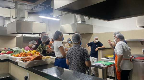 Escola de Gastronomia Social realiza curso básico para pessoas surdas