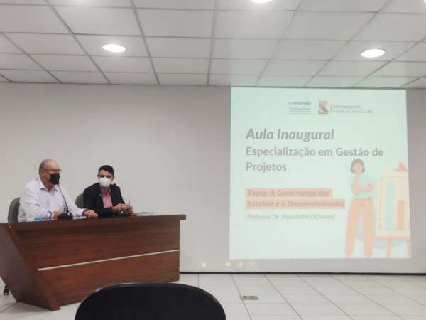 Cogerh investe em qualificação para servidores e oferece Curso de Especialização em parceria com a Uece