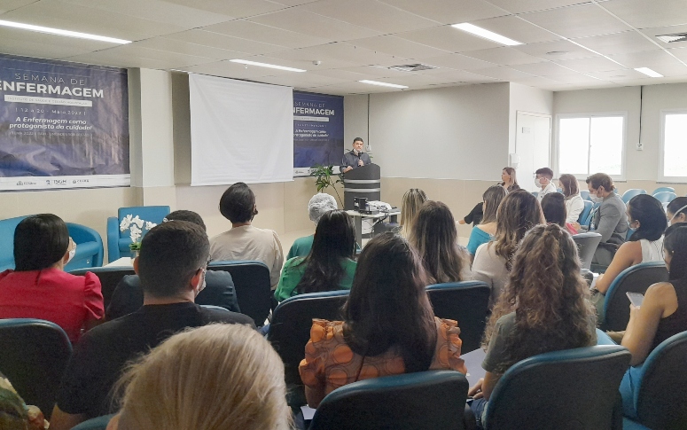 Semana de Enfermagem do HRSC estabelece diálogo com as redes de atenção à saúde do Sertão Central