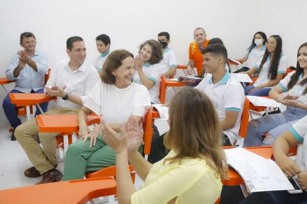 População de Aracati recebe 18º Centro Cearense de Idiomas e pode projetar novas melhorias para o município