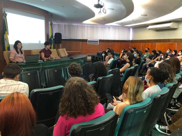 Aprendizado e conhecimento técnico marcam visita de alunos da UFC campus Crateús à Semace