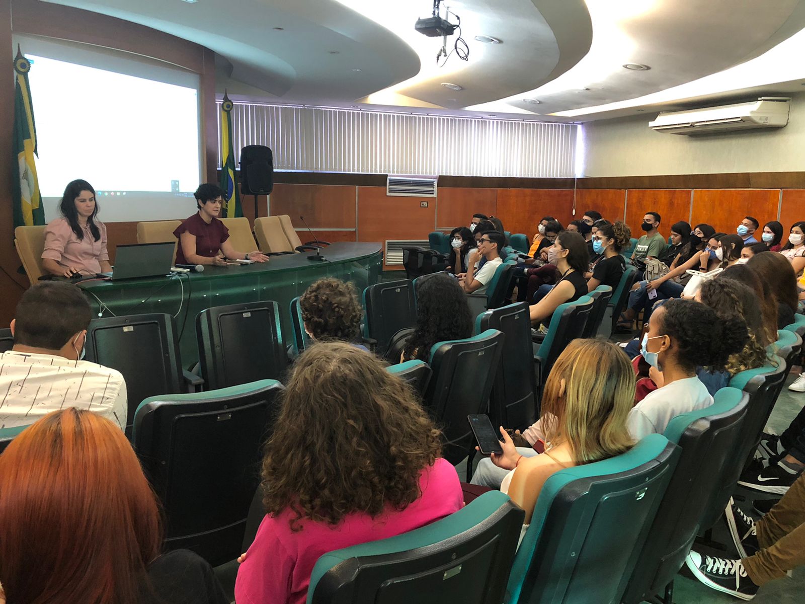Aprendizado e conhecimento técnico marcam visita de alunos da UFC campus Crateús à Semace