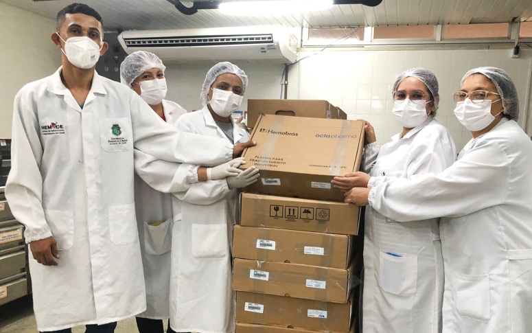 Hemoce envia plasma excedente para a indústria; material é usado na fabricação de medicamentos para pacientes do SUS