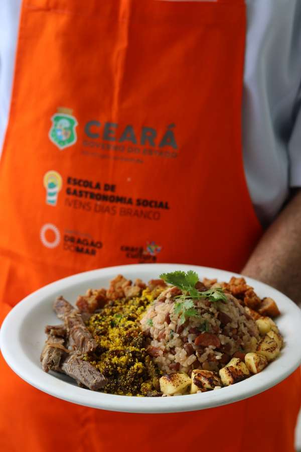 Escola de Gastronomia Social oferta 180 vagas em cursos gratuitos presenciais e on-line para jovens, adultos e idosos