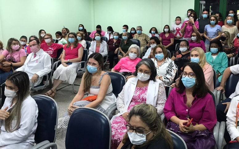 Saúde do Ceará promove ações de conscientização sobre a importância do diagnóstico precoce do câncer de mama