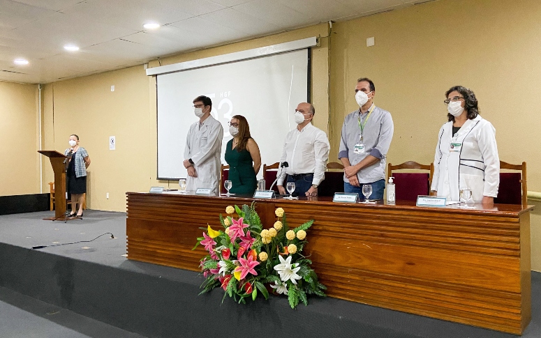 Cirurgiã Ivelise Brasil é empossada como superintendente do Hospital Geral de Fortaleza