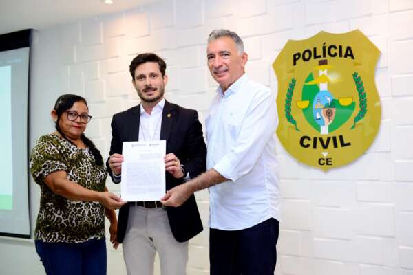 PC-CE e Sema assinam Termo de Compromisso para destinação de resíduos sólidos à Sociedade Comunitária de Reciclagem