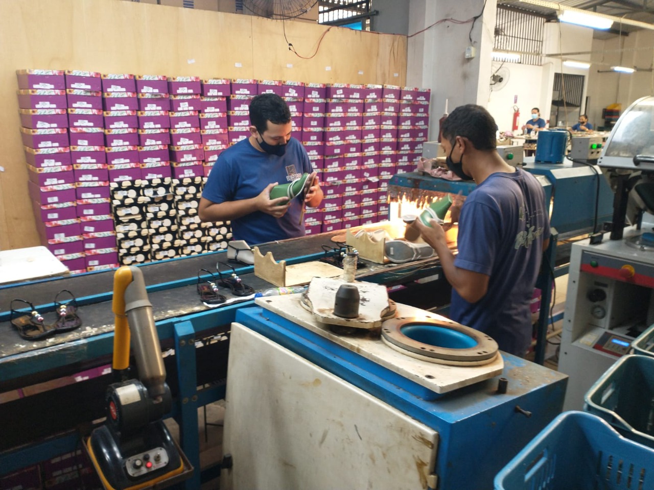 APL de calçados do Cariri recebe incentivo do programa Impulsiona Ceará visando mercado exterior