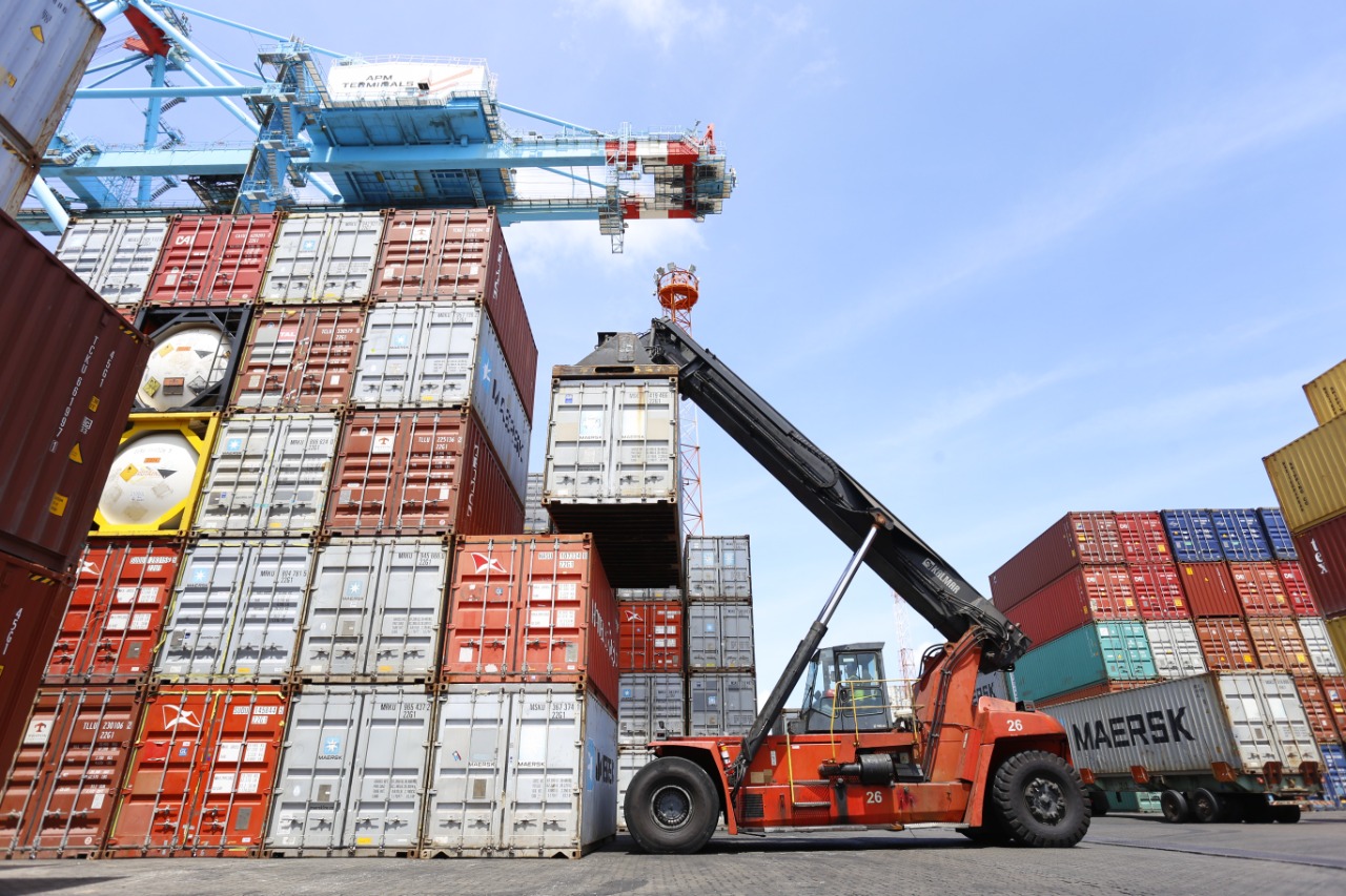 Porto do Pecém fecha 2022 com novo recorde na movimentação de contêineres