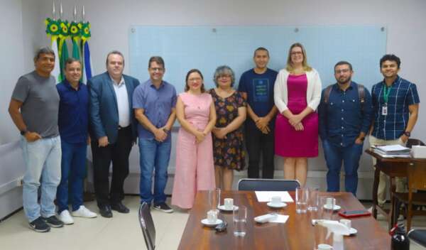 Sejuv dialoga com IFCE sobre a realização da etapa nacional do JIFs no CFO