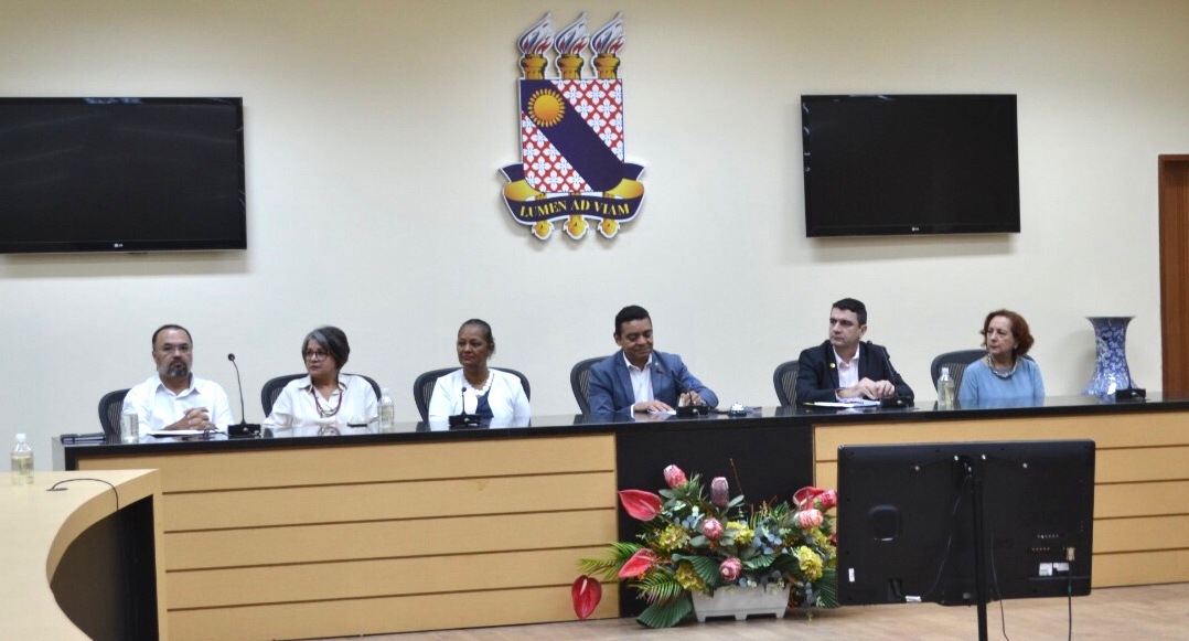 Uece lança Plano de Desenvolvimento Institucional e Projeto Pedagógico Institucional