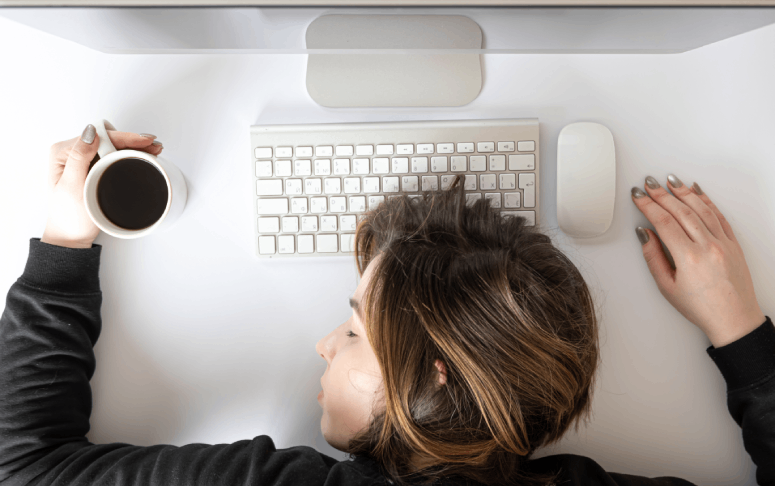 Um olhar para dentro: como manter a saúde mental no trabalho, seja ele presencial ou não