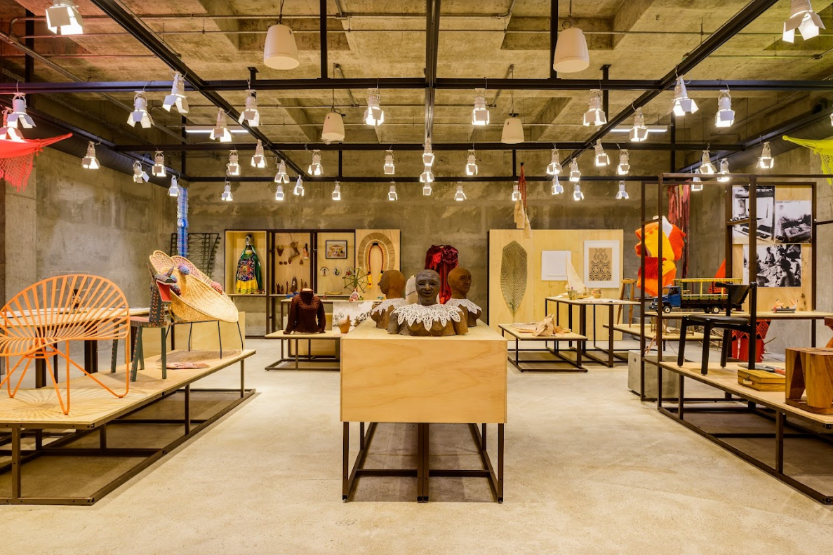 Programa Amarrações promove visitas mediadas e oficinas no Centro de Design