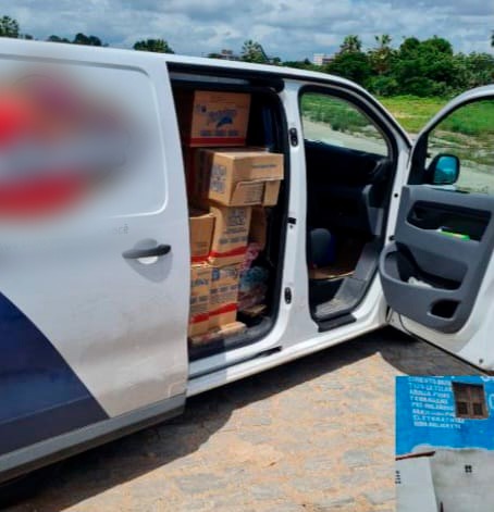 Ação da Polícia Militar resulta na recuperação de veículo e carga roubada em Fortaleza