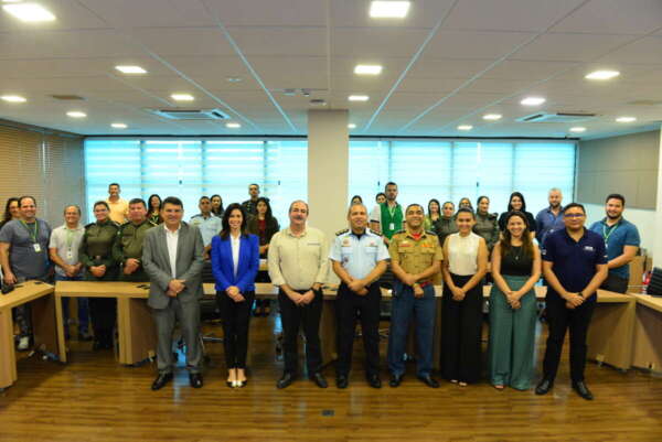 Comitiva da Aesp conhece Observatório da Indústria do Sistema Fiec