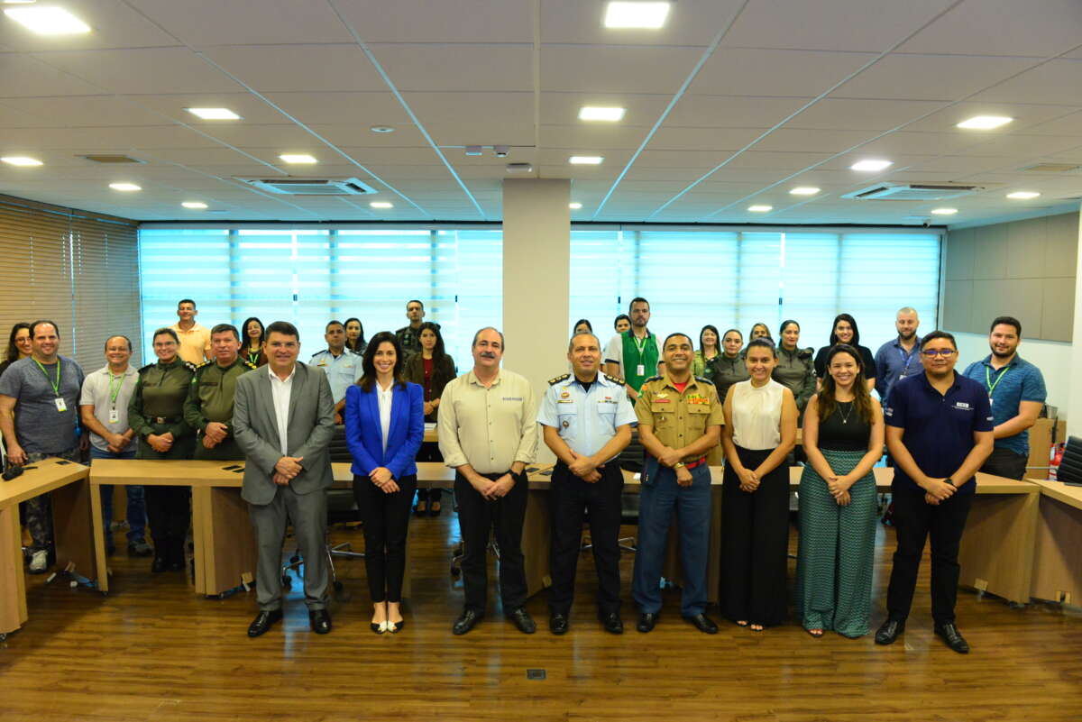 Comitiva da Aesp conhece Observatório da Indústria do Sistema Fiec