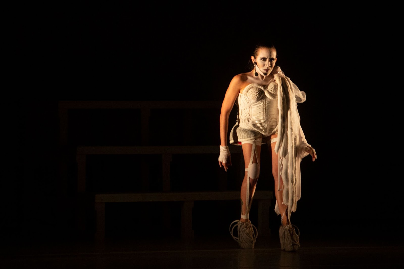 Jéssica Teixeira apresenta o espetáculo “E.L.A” no Cineteatro São Luiz