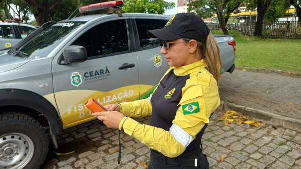 Detran-CE realiza operação especial, com apoio da PRE, durante o Carnaval 2023