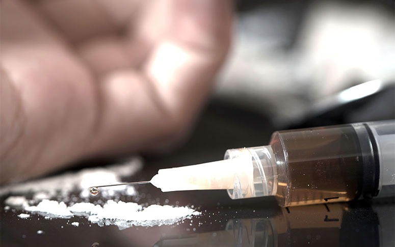 Redução de danos no uso de drogas: “Objetivo é a autonomia do cidadão e o engajamento dele no tratamento”, explica psiquiatra