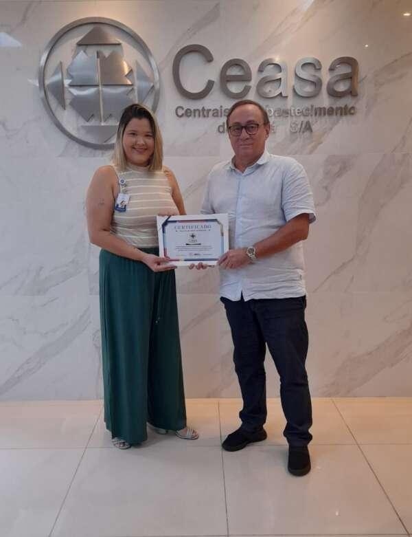 Sopai entrega certificado de agradecimento à Ceasa–CE por ato de amor ao próximo